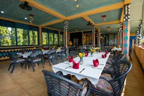 BEACHCOMBER HOTEL AND RESORTS - Restaurant