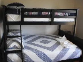 Riverdowns Cottage - Chambre