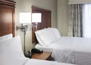 Hampton Inn & Suites Davenport - Room