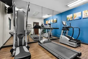 Comfort Inn & Suites North East - Fitness facility