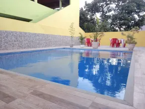 Guest House Renascer K&W - Piscina