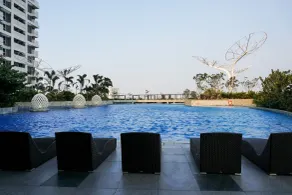 Scenic Studio at West Vista Apartment Puri - Pool