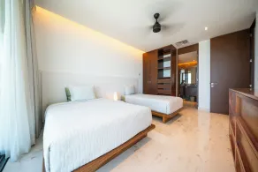 Luxury 3 BR Condo with Ocean View & Pool - Marila 503 - Chambre