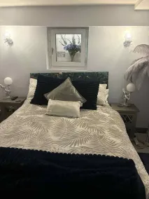 Wonky 2 A Cosy Hideaway in the Heart of Cheshire - Rom