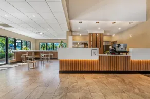 Best Western PLUS Burnaby Hotel - Restaurant