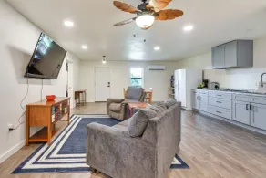 2 Red Level Rentals on a Working Farm! - Interior