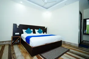 Phool chatti Riverside Resort - Room