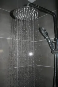The Spring Bank APARTHOTEL - Baño