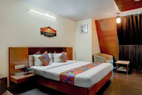 Collection O Madhura Residency - Rom