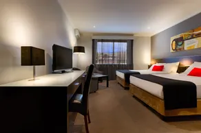 Crest on Barkly Hotel - Room