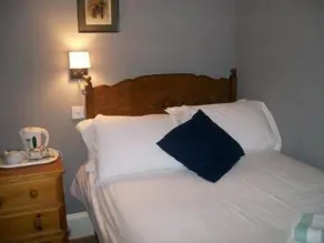 The Guards Hotel - Room