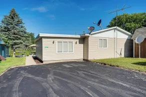 Waterfront Retreat w/ Dock & Yard in Reed City! - Interior