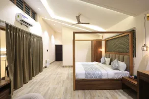 Whispering Oaks - Room
