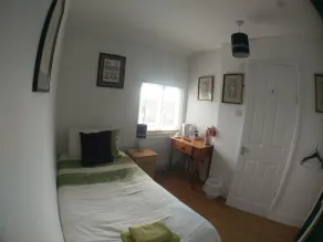 The Rifle Volunteer - Habitación