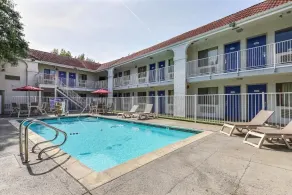 Motel 6-Pinole, CA - Pool