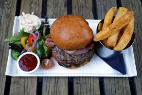 Twin Trees Hotel & Brusna Falls Leisure - Restaurant