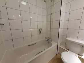 The Oakwood Hotel - Bathroom