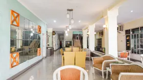 OYO 2085 Chrysanta Hotel - Restaurant