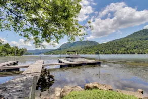 Dock & Hot Tub: Tennessee River Cabin Getaway - Interiør