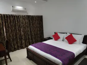 Sapphero Resorts A Unit Of Shri Sai Hospitality - Room