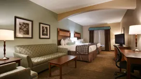 Best Western Plus Texarkana Inn and Suites - Room