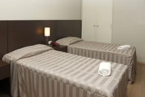 Hotel Plaza Apolo - Chambre
