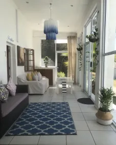 Muco Guest House - Interior entrance