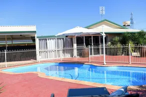 Mundubbera Motel - Pool