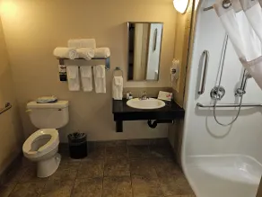 Canalta Wainwright - Bathroom
