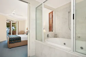 Alassio Beachfront Apartments Palm Cove - Salle de bain