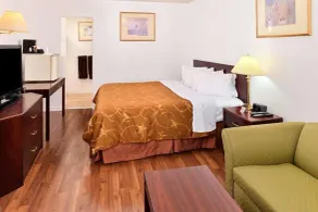 Motel 8 - Room