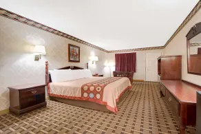 Super 8 by Wyndham Dallas South - Chambre