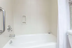Hawthorn Suites by Wyndham Livermore - Salle de bain