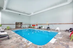 Quality Inn & Suites - Pool