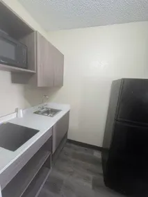 Studios & Suites 4 Less Virginia Beach - Chambre