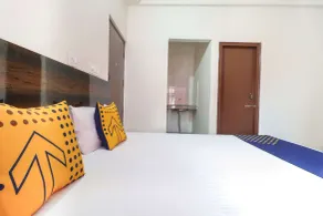 OYO 43300 Spring Woods Suites - Værelse