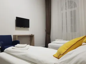 Hotel Story - Habitación