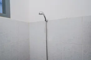 Hotel O Pdl Guest House Syariah - Bathroom