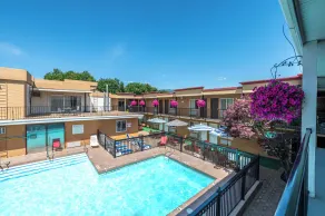 Sahara Courtyard Inn Penticton - Piscine