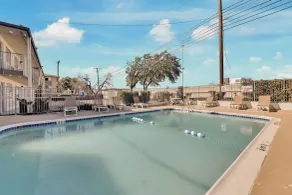Motel 6-Austin, TX - Airport - South - Pool
