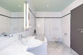 Garner Hotel Cologne East by IHG - Badezimmer