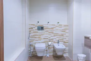 A&H Beit Jameel | Luxury Apartment in Lusail - Baño