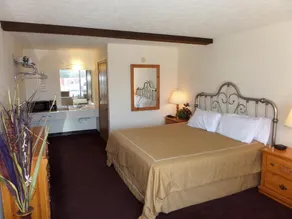 Passion Play Road Inn - Formerly Statue Road Inn - Chambre