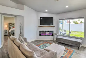 Group Getaway in Glendale < 1 Mi to Westgate! - Innenbereich