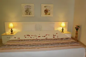Sea Breeze Hotel and Apartments - Chambre