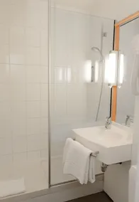 IBIS STYLES Rouen Parc Expos Zenith - Bad