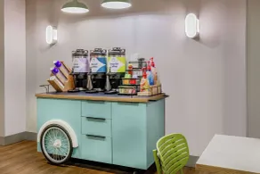 Spark by Hilton Denver International Airport - Restaurant