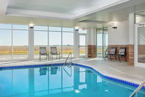 Fairfield Inn & Suites by Marriott McPherson - Piscine