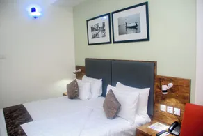 Five Clover Monastery Road - Habitación