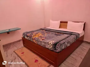 Hotel Ramkesarrai - Room